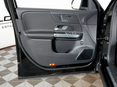 Certified 2026 Mercedes-Benz GLB 250 4MATIC image 11