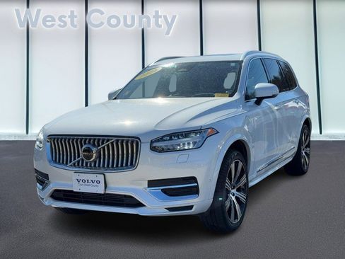 Certified 2024 Volvo XC90 T8 Ultimate w/ Lounge Package image 9