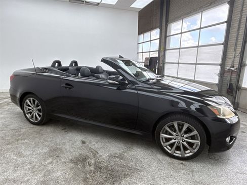 Used 2015 Lexus IS 250C image 13
