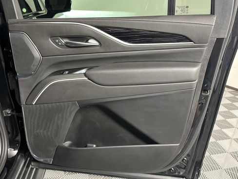 Used 2021 Cadillac Escalade ESV Sport w/ Driver Assist Tech Package AWD/4WD image 19