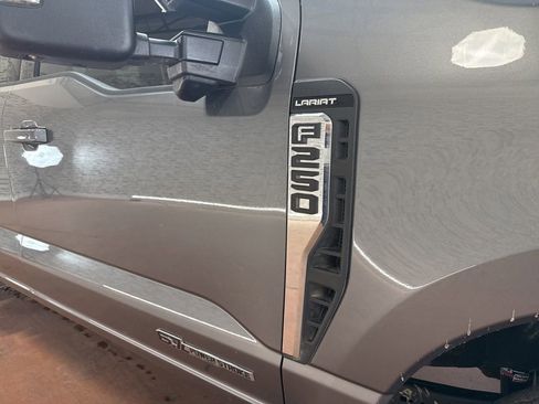 Used 2024 Ford F250 Lariat image 9