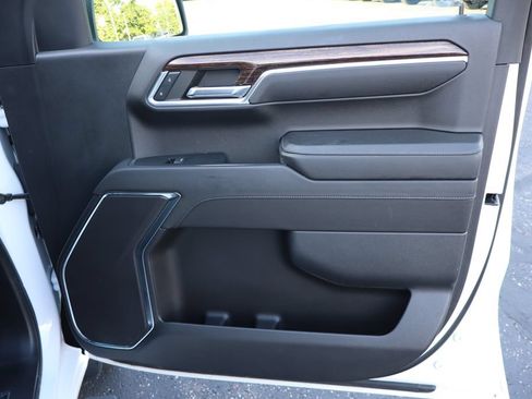 Used 2023 GMC Sierra 1500 Elevation w/ LPO, Elevation Black Package AWD/4WD image 21