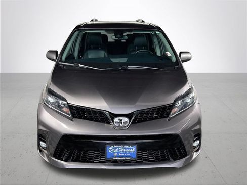 Used 2020 Toyota Sienna SE w/ SE Preferred Package AWD/4WD image 3