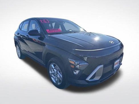 Certified 2024 Hyundai Kona SE image 7