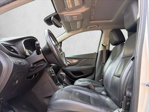 Used 2018 Buick Encore Essence AWD/4WD image 13