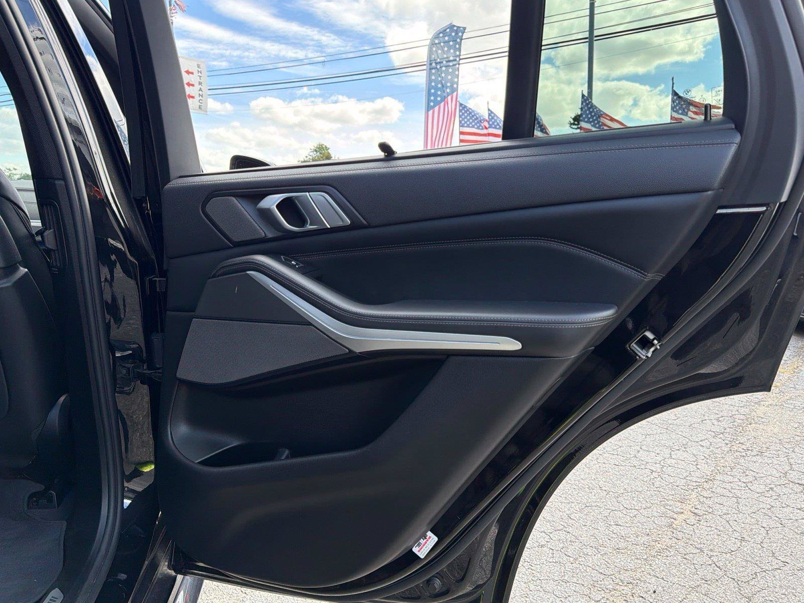 Used 2022 BMW X5 M50i w/ Executive Package AWD/4WD image 18