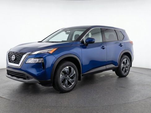 Used 2025 Nissan Rogue SV AWD/4WD image 3