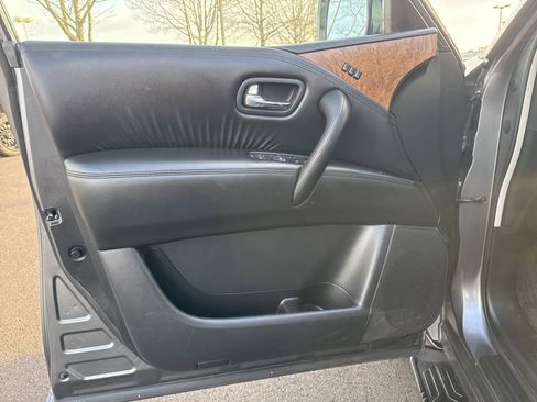 Used 2023 Nissan Armada SL image 11