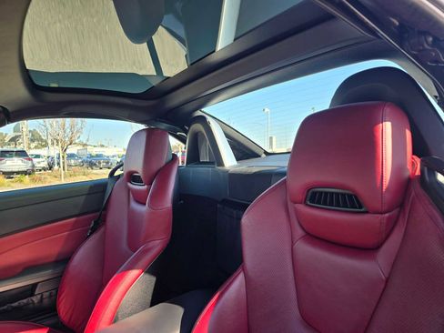 Used 2014 Mercedes-Benz SLK 350 image 17