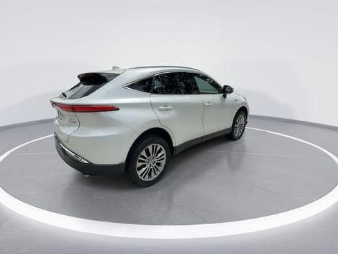 Used 2021 Toyota Venza XLE w/ Softex Package AWD/4WD image 8