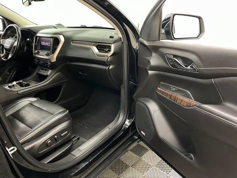 Used 2023 GMC Acadia Denali FWD image 39