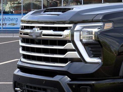 New 2026 Chevrolet Silverado 3500 High Country w/ Technology Package AWD/4WD image 13
