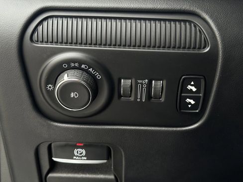 Used 2023 Jeep Grand Wagoneer Series II image 23