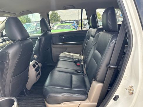 Used 2019 Honda Pilot EX image 14