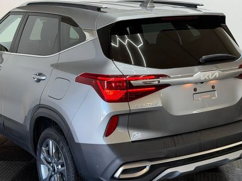 Used 2023 Kia Seltos S AWD/4WD image 8