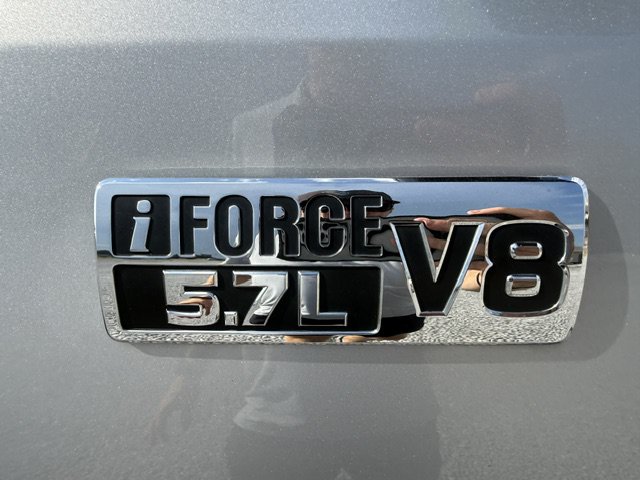 Used 2018 Toyota Tundra SR5 AWD/4WD image 8