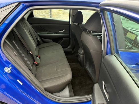 Used 2024 Hyundai Elantra SEL FWD image 8