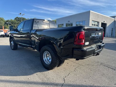 Used 2025 RAM 3500 Longhorn AWD/4WD image 4