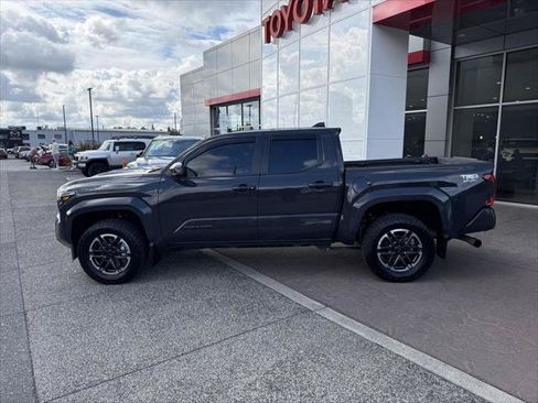 Certified 2026 Toyota Tacoma TRD Sport AWD/4WD image 5