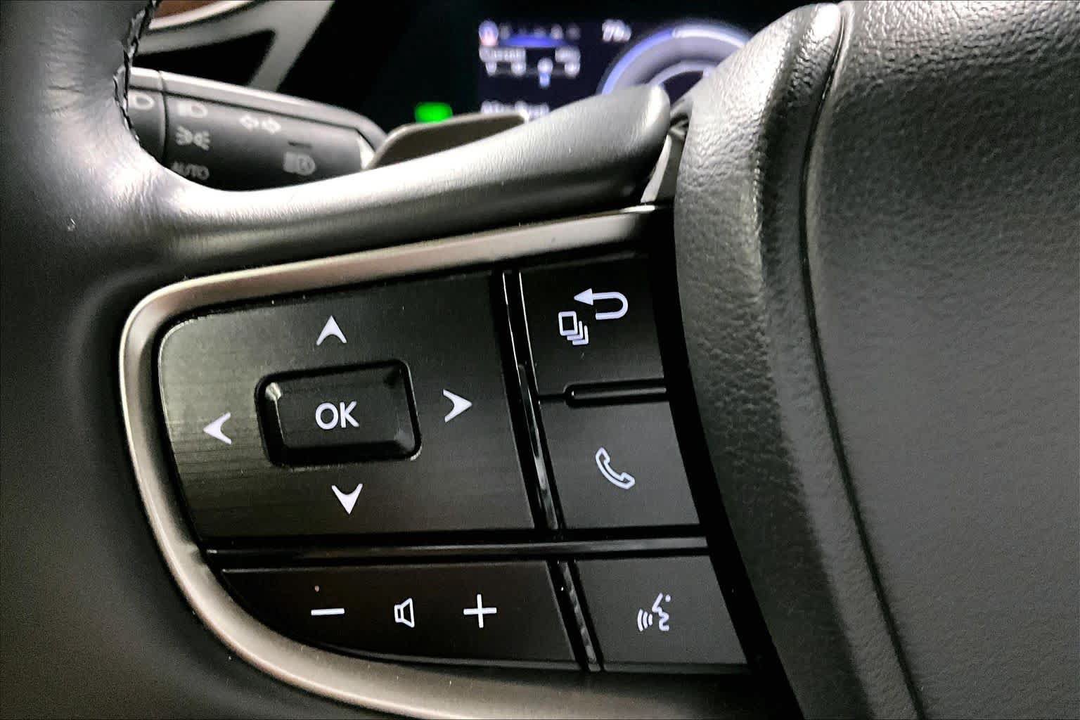Used 2024 Lexus ES 300h w/ Premium Package FWD image 23