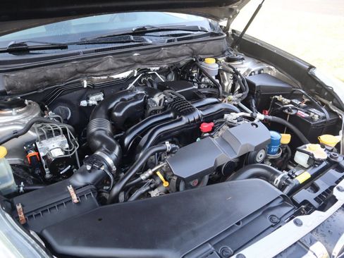 Used 2014 Subaru Outback 2.5i Premium image 32