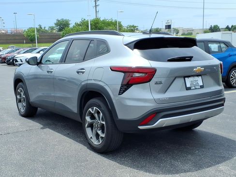Used 2024 Chevrolet Trax LT FWD image 5