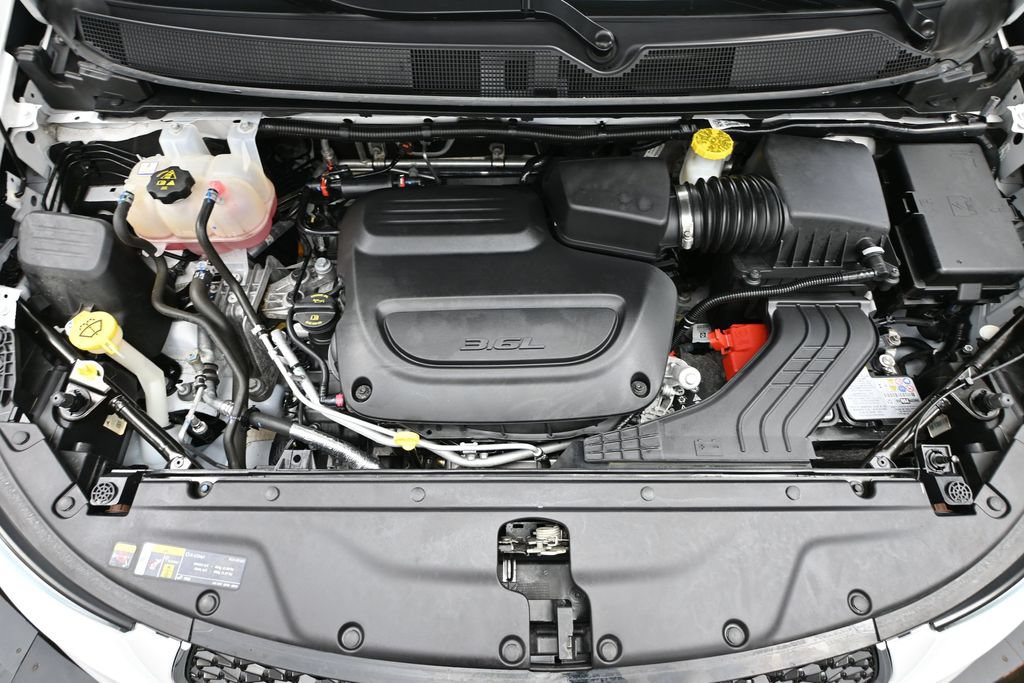 Used 2024 Chrysler Pacifica Touring-L FWD image 40