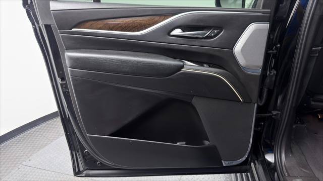 Used 2021 Cadillac Escalade ESV Sport Platinum RWD image 16