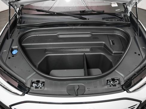 New 2025 Audi SQ6 e-tron Premium Plus image 4