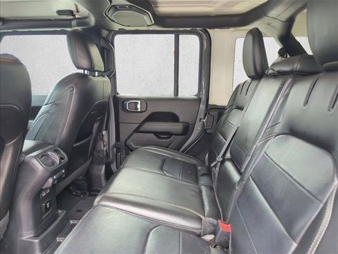 Used 2022 Jeep Wrangler Unlimited Sahara image 13