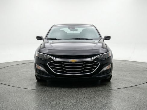 Used 2024 Chevrolet Malibu LT image 2