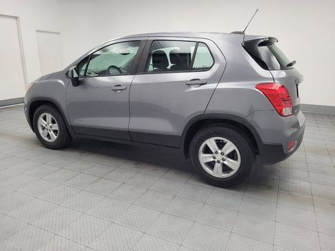 Used 2020 Chevrolet Trax LS FWD image 3