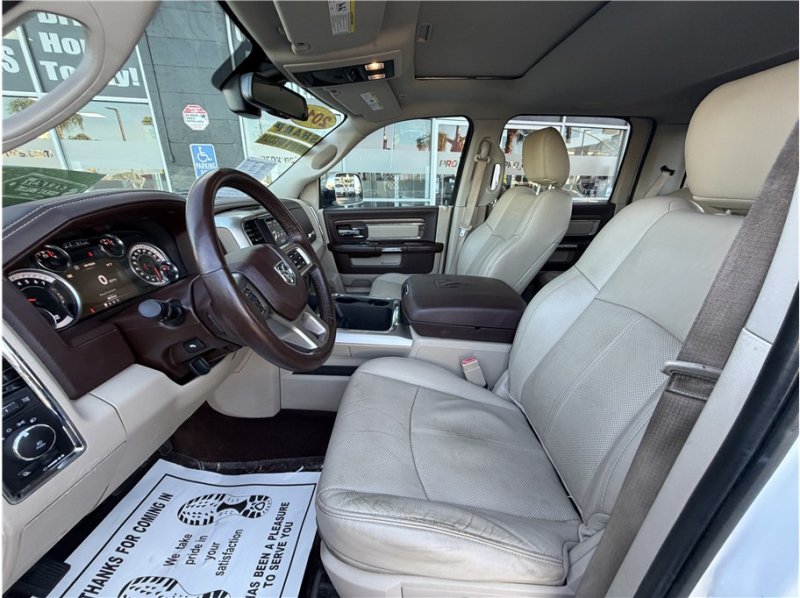 Used 2018 RAM 1500 Laramie w/ Convenience Group AWD/4WD image 19