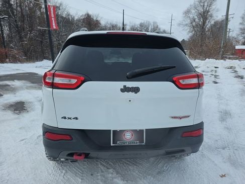 Used 2016 Jeep Cherokee Trailhawk AWD/4WD image 24