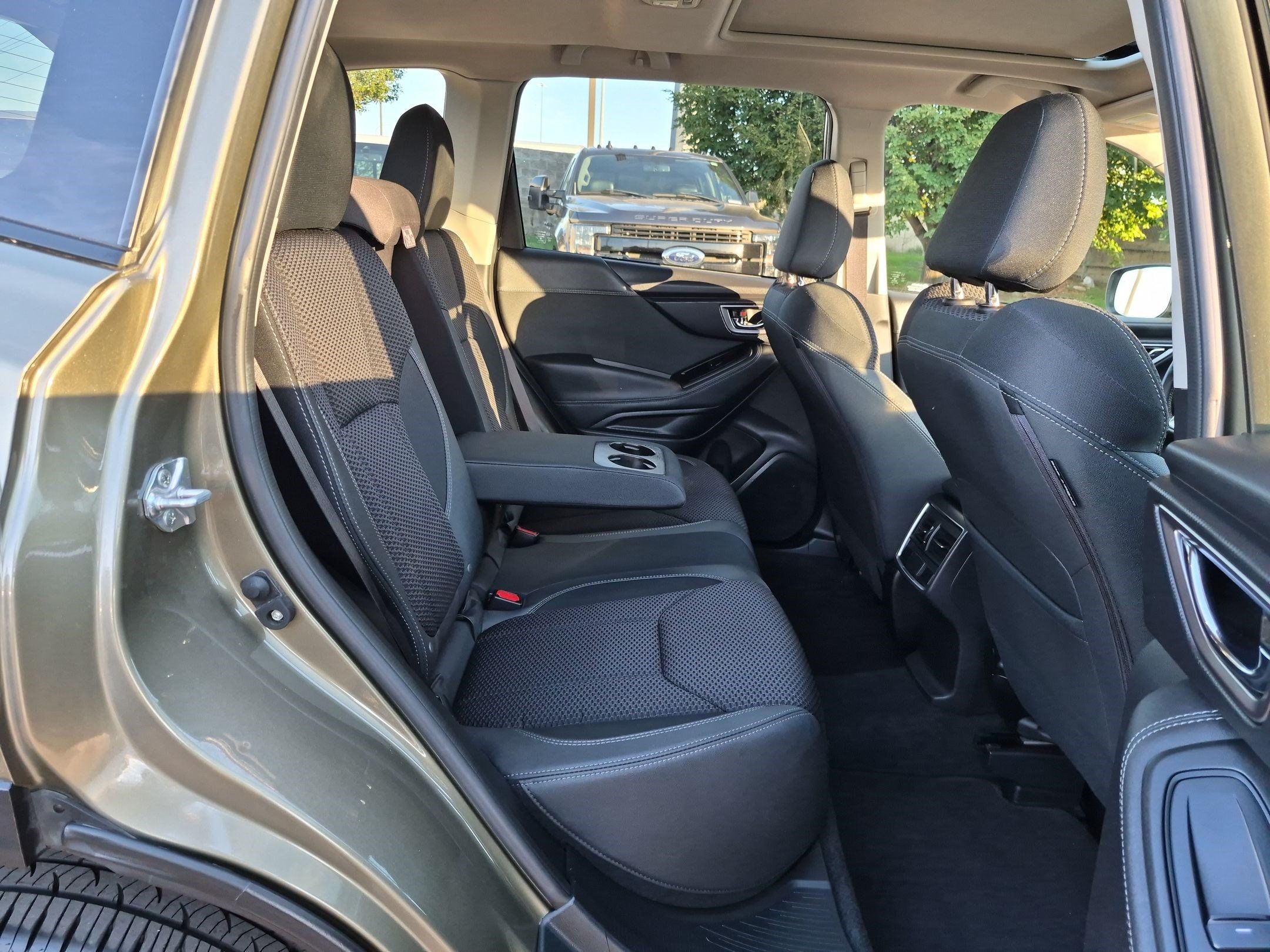 Used 2024 Subaru Forester Premium w/ Convenience Package AWD/4WD image 33