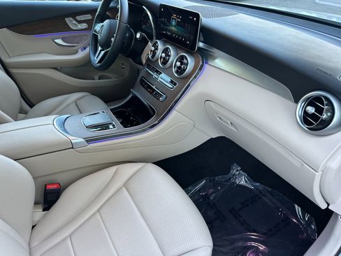 Certified 2022 Mercedes-Benz GLC 300 GLC 300 w/ Premium Package Lite image 17
