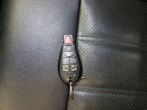 Used 2019 Dodge Grand Caravan GT FWD image 32