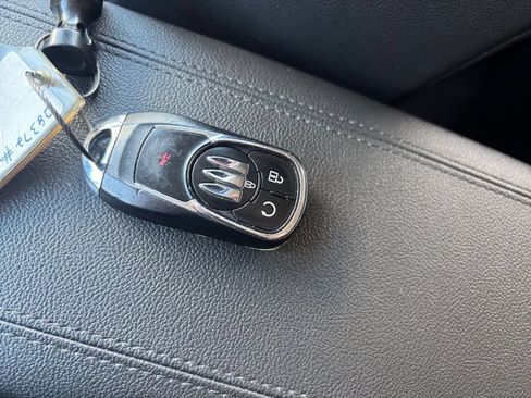 Used 2025 Buick Encore GX Preferred FWD image 23