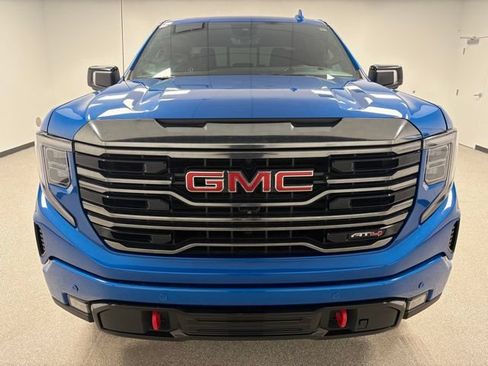 Used 2023 GMC Sierra 1500 AT4 w/ Technology Package AWD/4WD image 3
