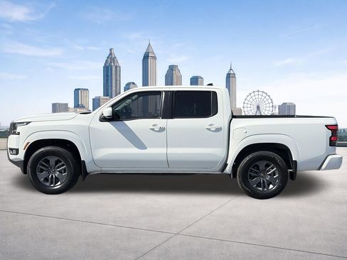 Certified 2025 Nissan Frontier SV w/ SV Convenience Package RWD image 2