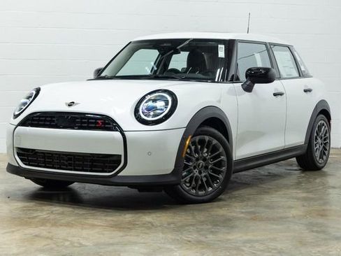 Certified 2025 MINI Cooper S image 9