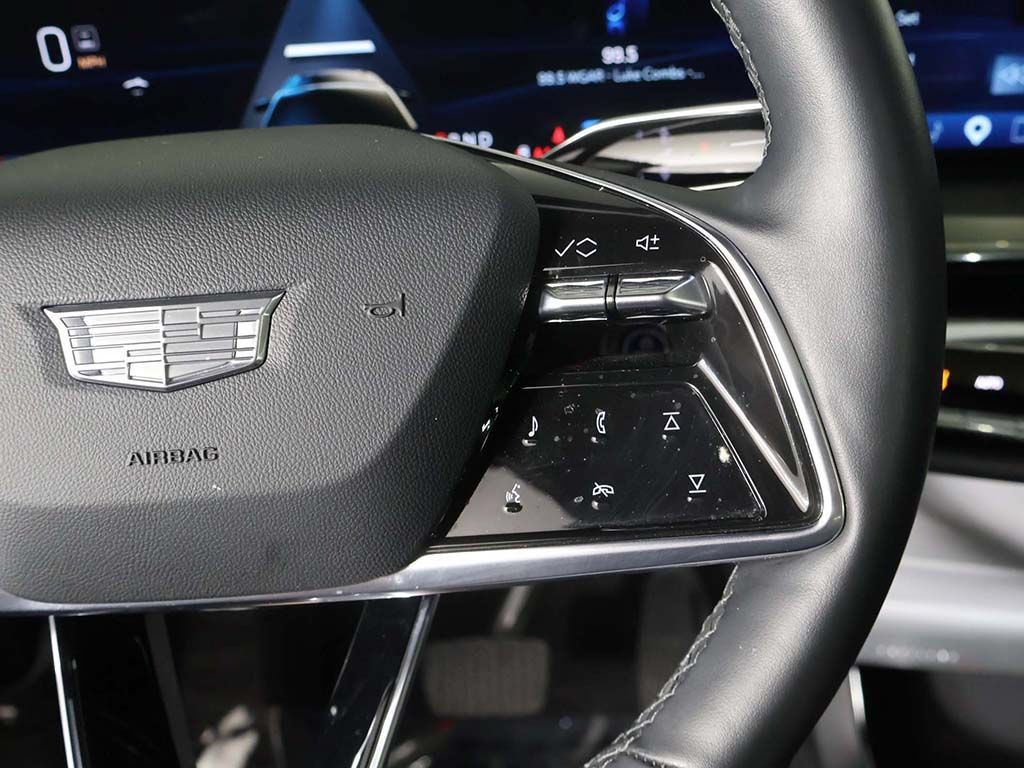 Used 2024 Cadillac Lyriq Sport RWD image 42