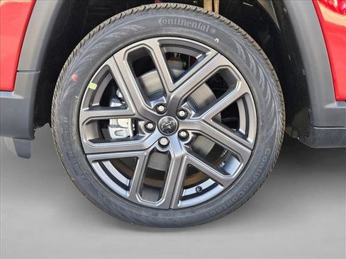 New 2026 Jeep Compass Latitude AWD/4WD image 10