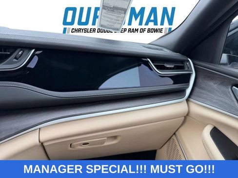 New 2024 Jeep Grand Cherokee Limited 4xe AWD/4WD image 32