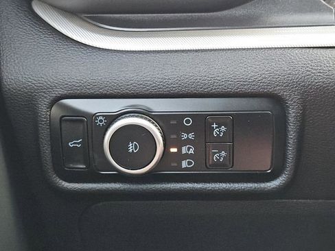 Used 2024 Ford Explorer XLT w/ Equipment Group 202A RWD image 22