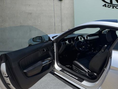 Used 2019 Ford Mustang GT Premium RWD image 10
