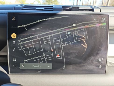 Used 2025 Land Rover Defender 110 S image 27