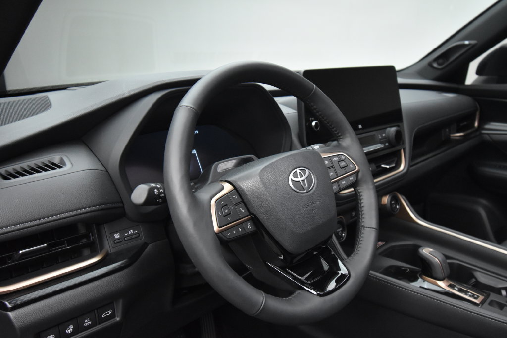 Used 2026 Toyota Grand Highlander AWD Hybrid image 12