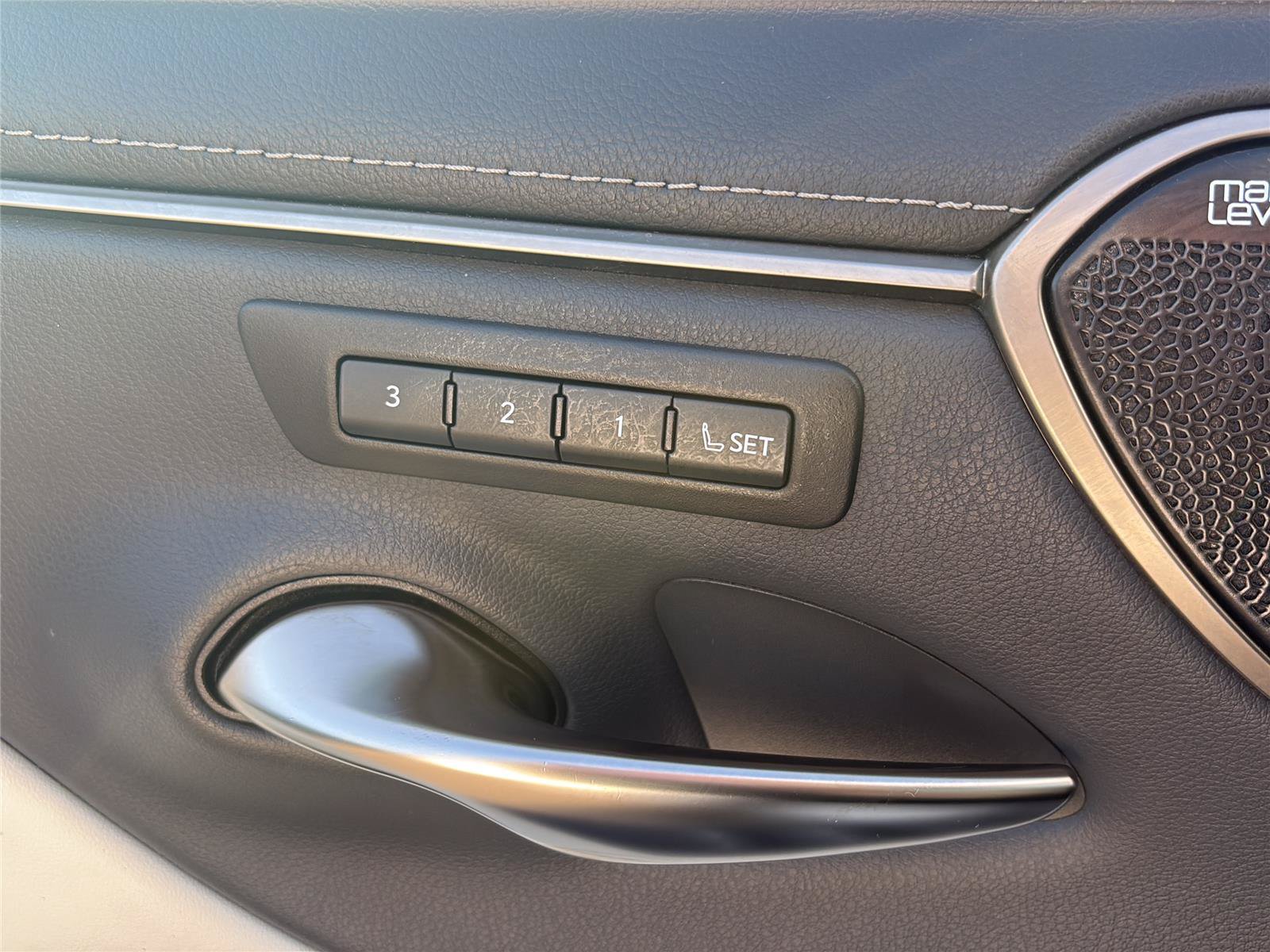 Used 2021 Lexus ES 350 F Sport w/ Special Edition FWD image 26