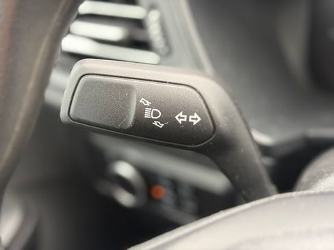 Used 2025 Ford Escape ST-Line AWD/4WD image 25